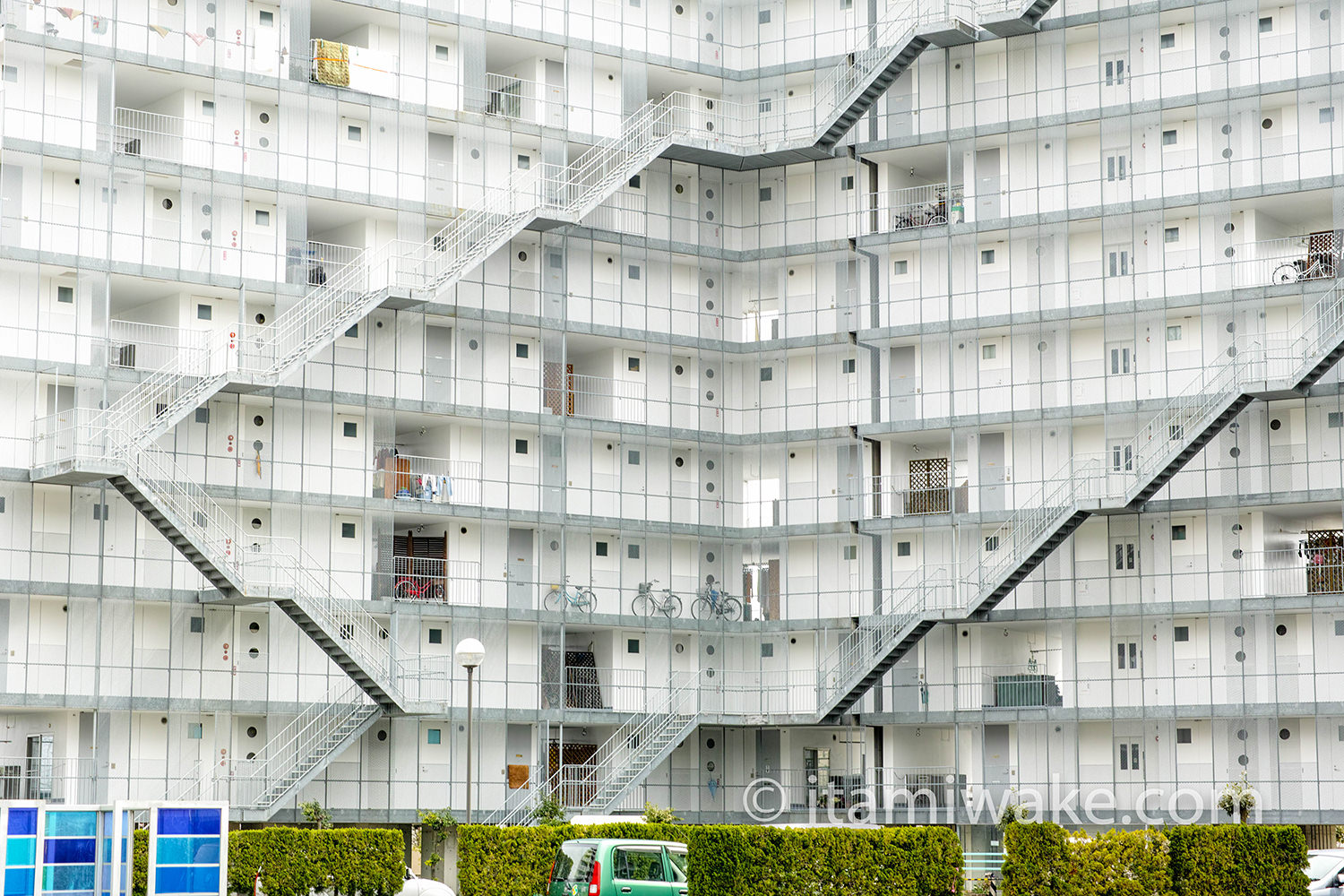 珍建築好きにはたまらない 巨大団地群 ハイタウン北方 いたみわけ Com