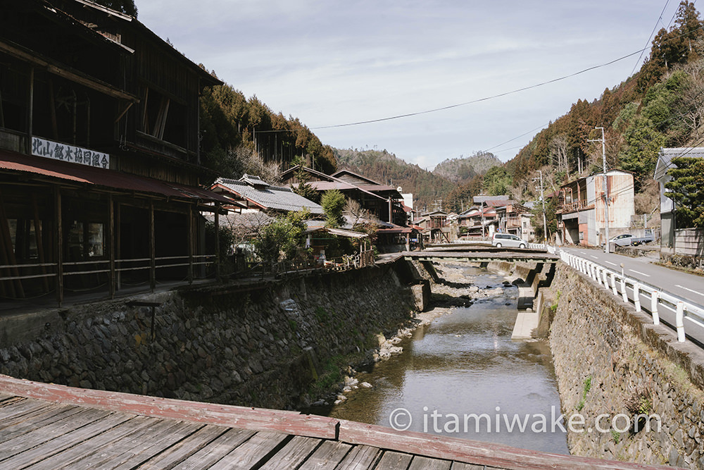 京都の木造倉庫群を見る 北山杉を貯蔵する巨大倉庫は隠れた観光スポット いたみわけ Com